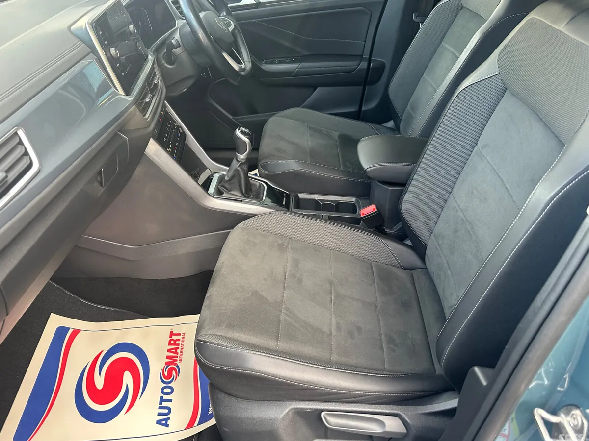 Volkswagen T-Roc SUV, Petrol, 2022, Blue