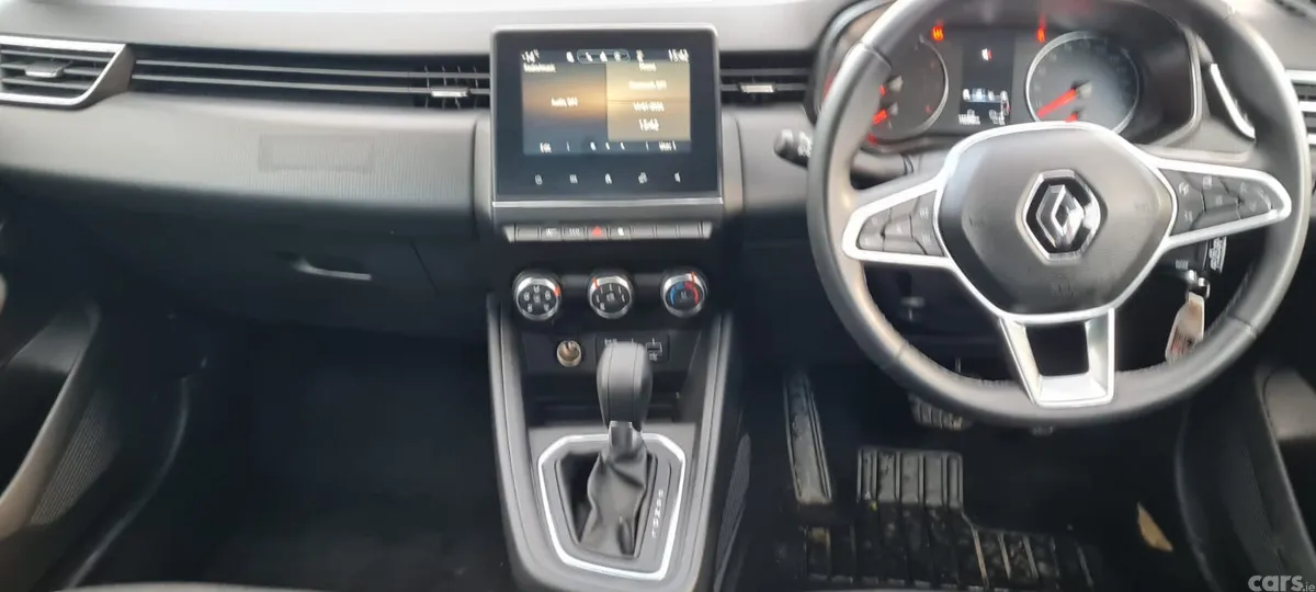 Renault Clio Hatchback, Petrol, 2023, Red