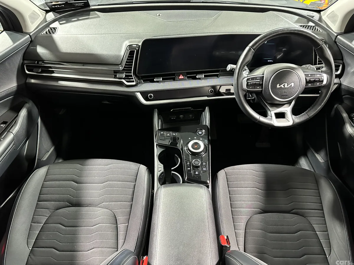 Kia Sportage SUV, Petrol Plug-in Hybrid, 2023, Grey