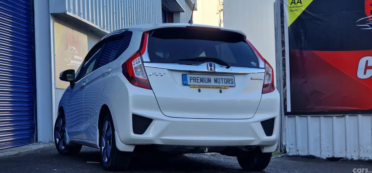 Honda Fit Hatchback, Petrol Hybrid, 2015, White