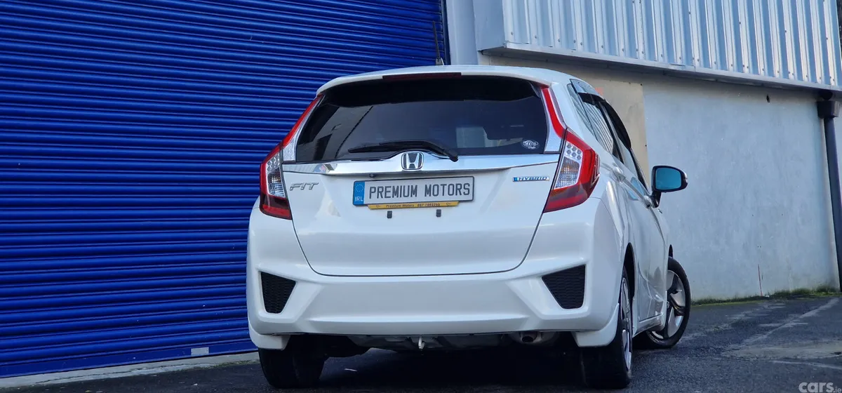 Honda Fit Hatchback, Petrol Hybrid, 2015, White