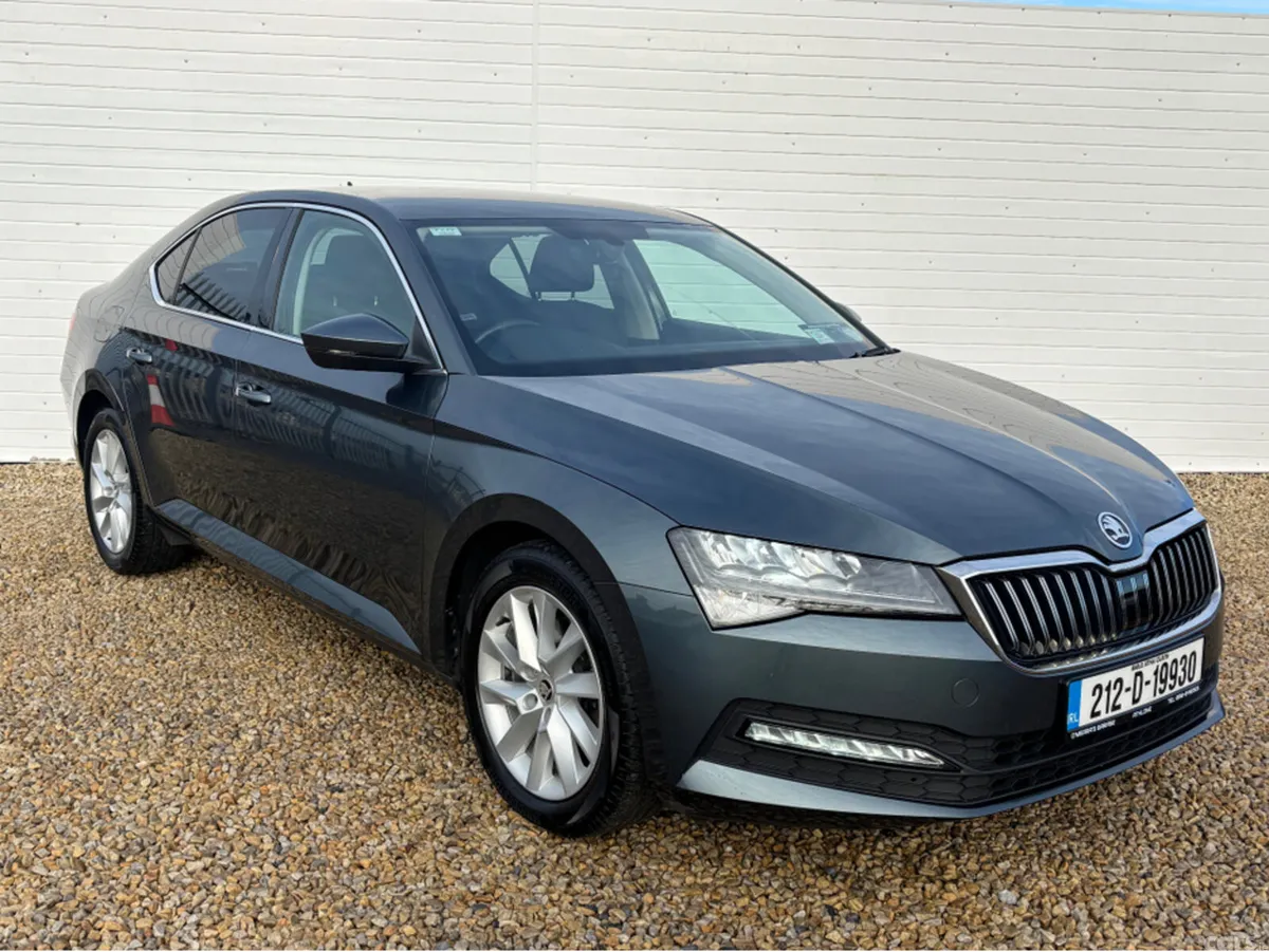 Skoda Superb Hatchback, Diesel, 2021, Grey