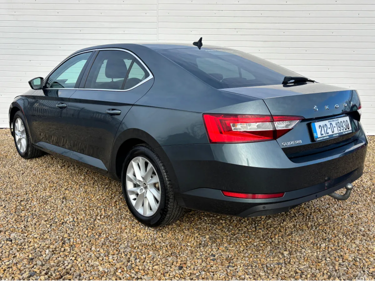 Skoda Superb Hatchback, Diesel, 2021, Grey
