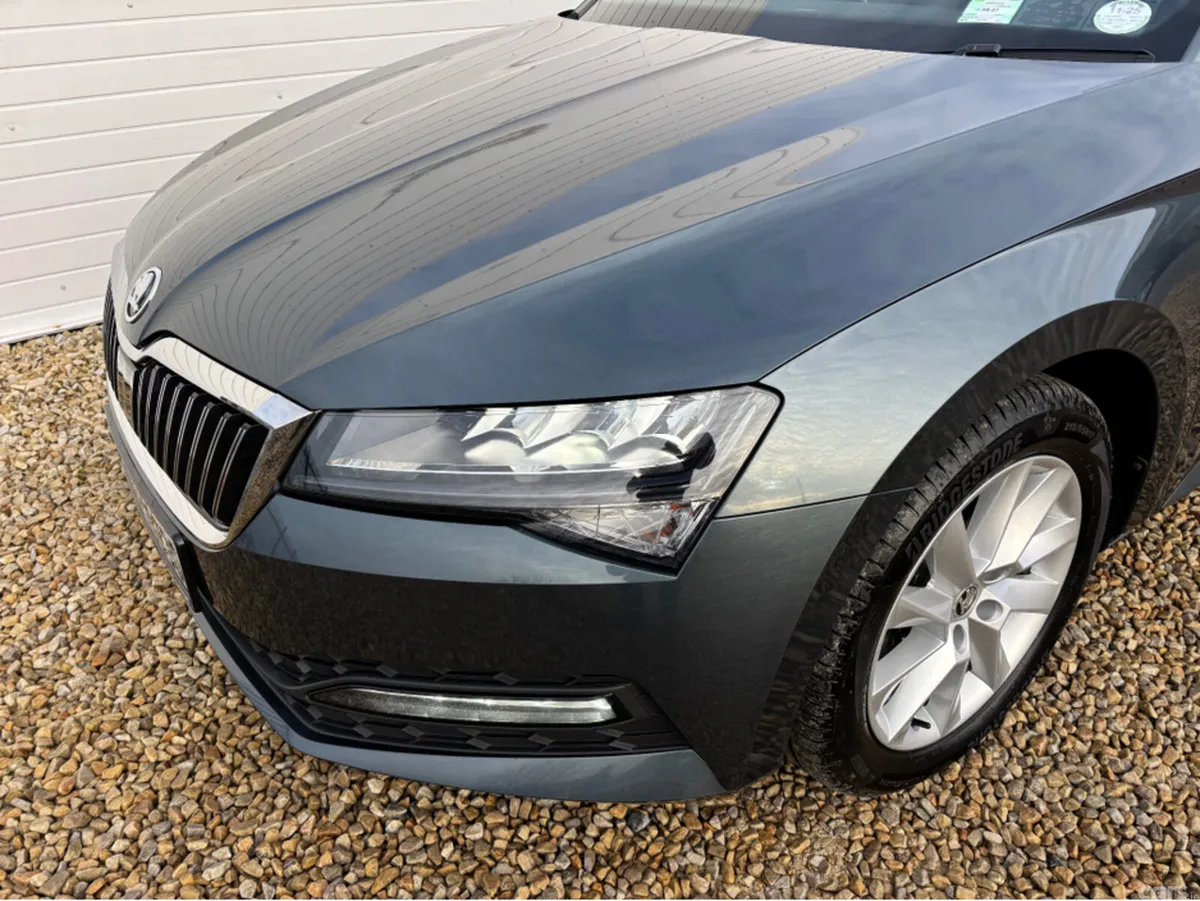 Skoda Superb Hatchback, Diesel, 2021, Grey