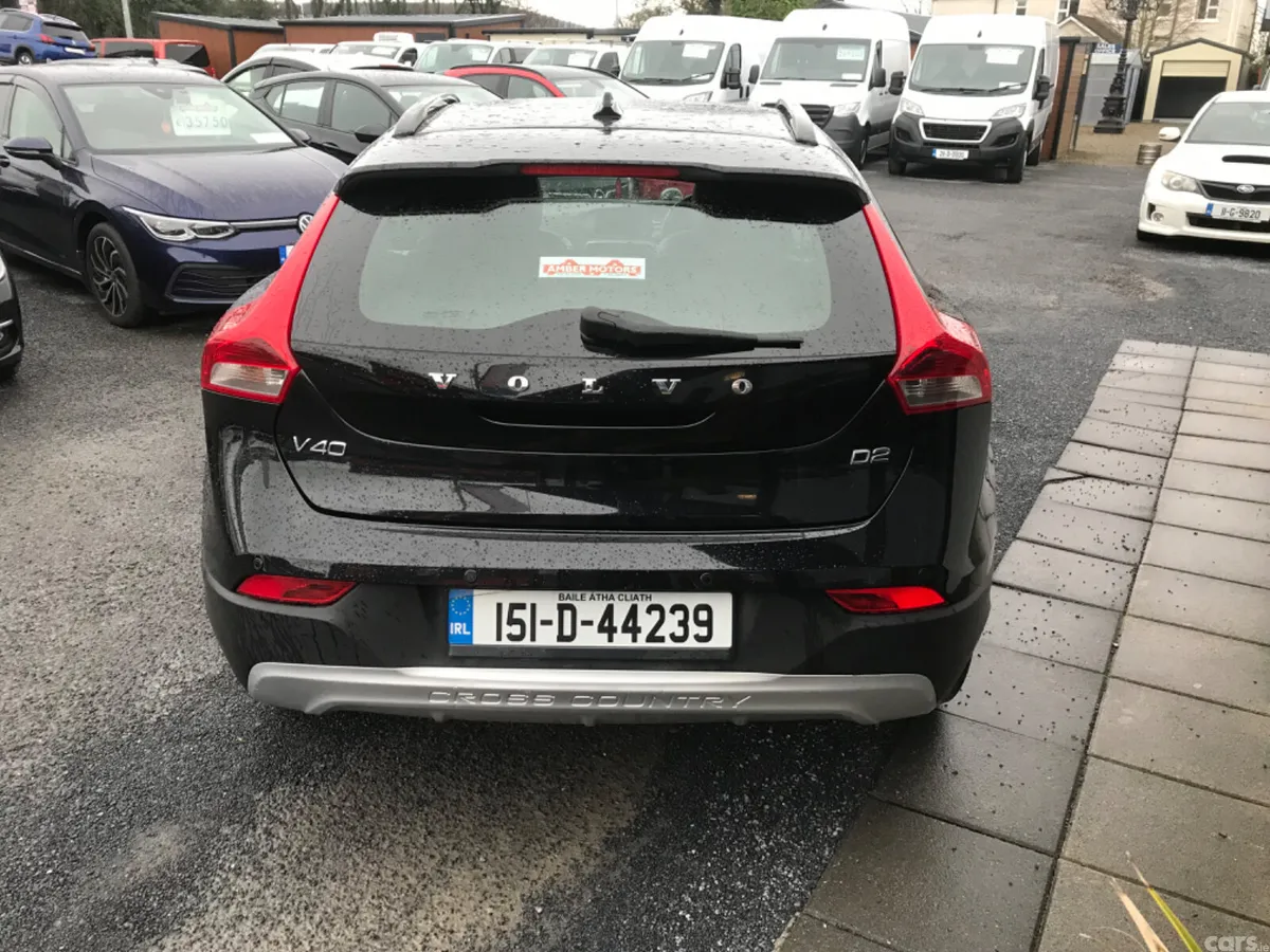 Volvo V40 Hatchback, Diesel, 2015, Black