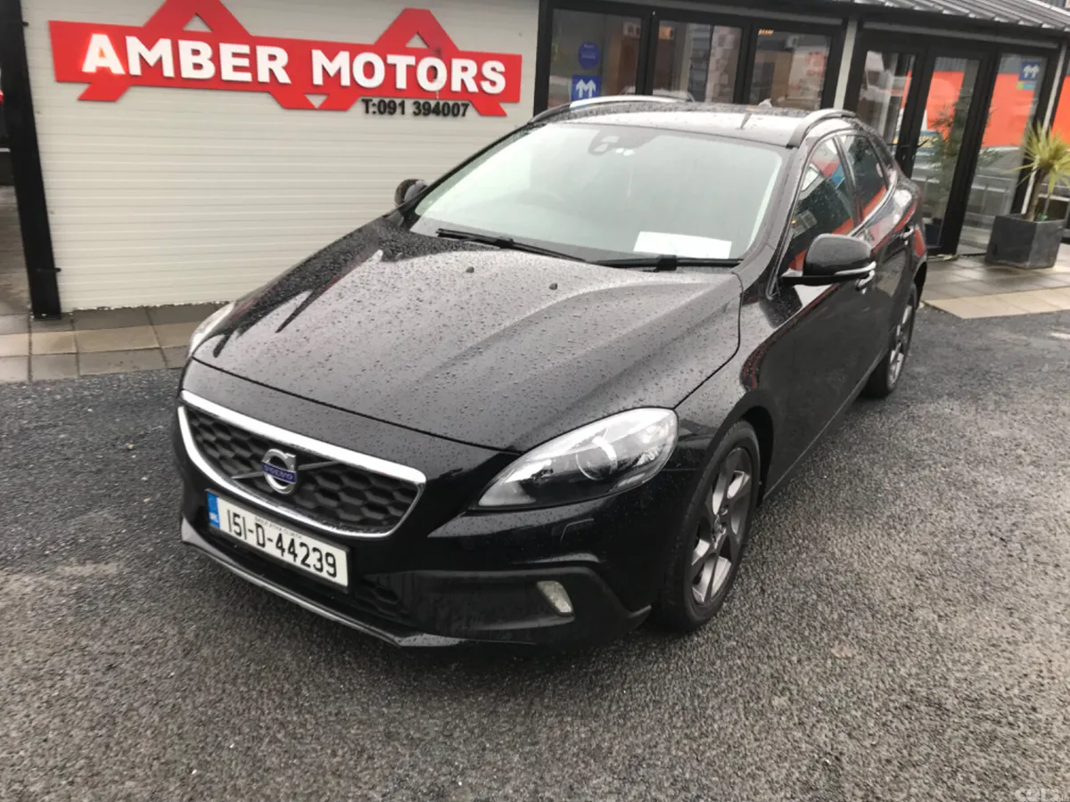 Volvo V40 Hatchback, Diesel, 2015, Black