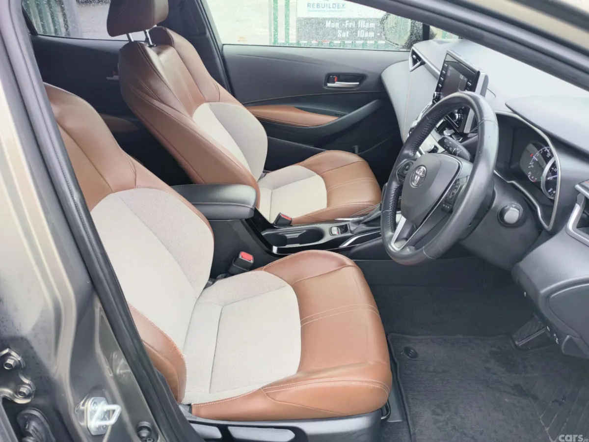 Toyota Corolla Hatchback, Petrol Hybrid, 2020, Grey