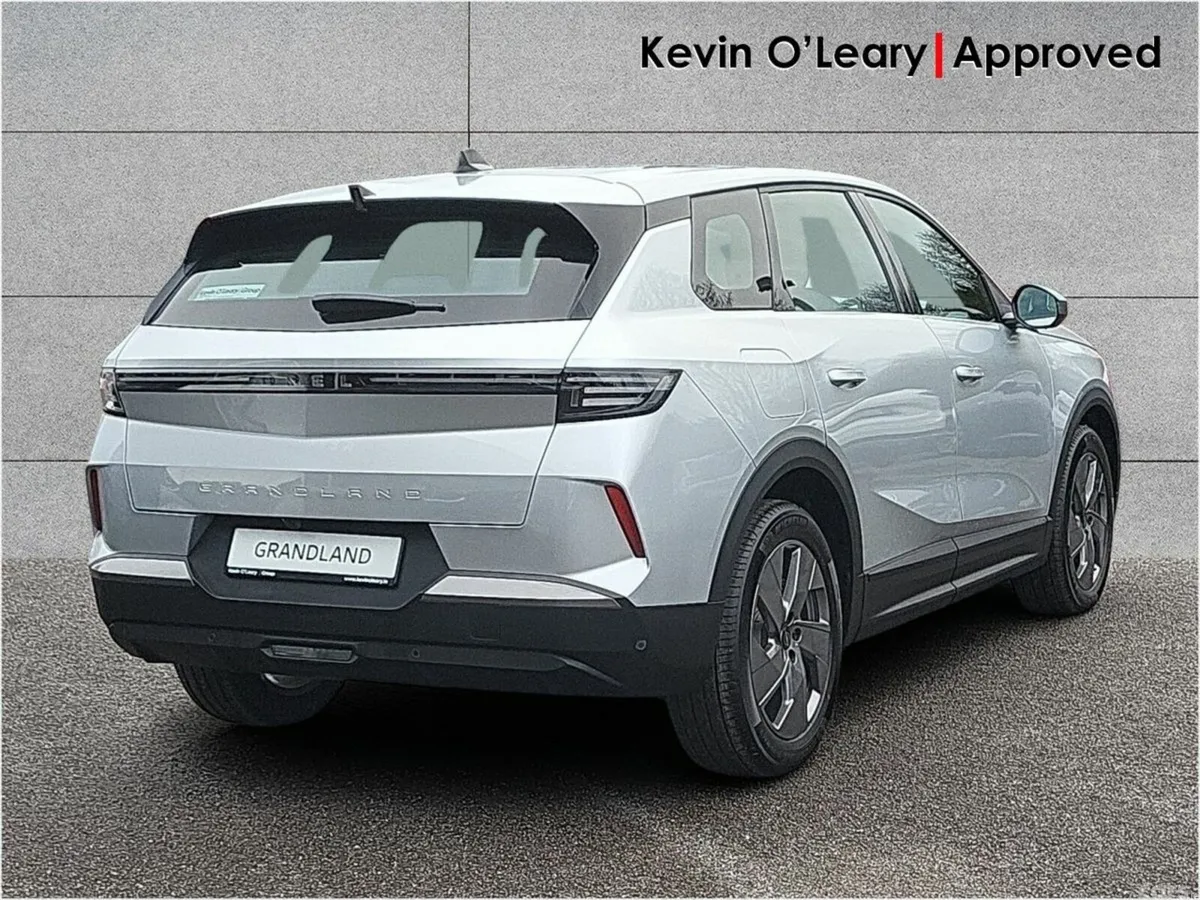 Opel Grandland SUV, Petrol Hybrid, 2026, Silver