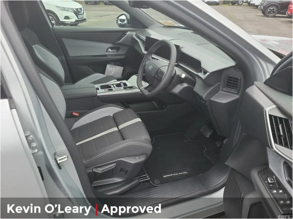 Opel Grandland SUV, Petrol Hybrid, 2026, Silver
