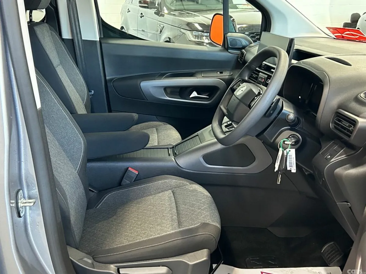 Opel Combo MPV, Diesel, 2026, Grey