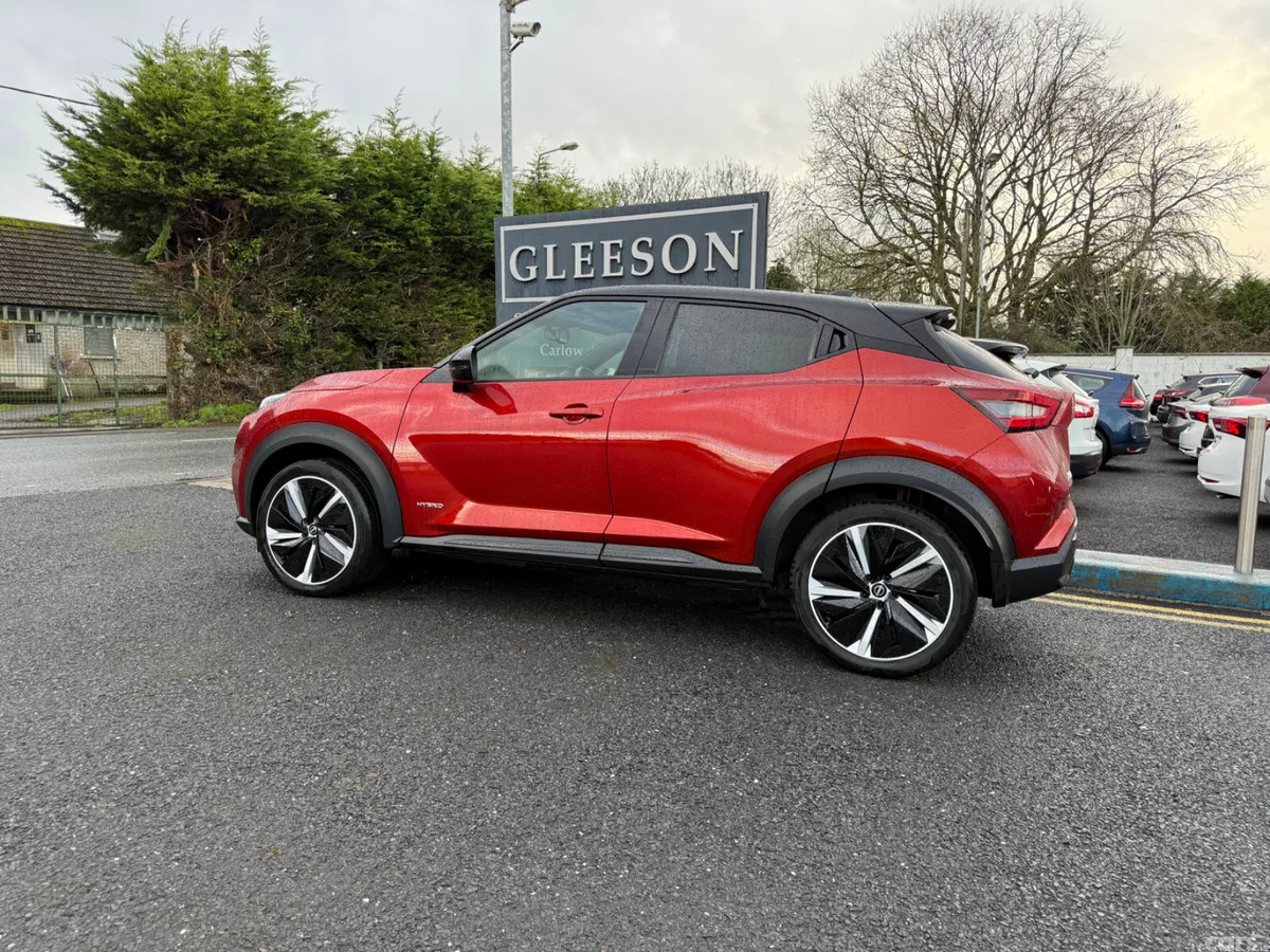 Nissan Juke SUV, Petrol Hybrid, 2024, Red