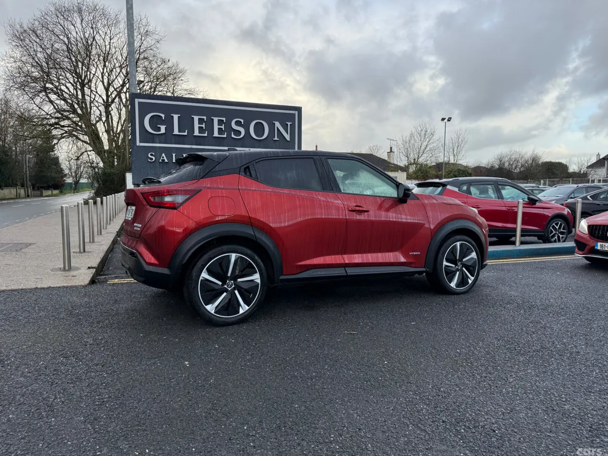 Nissan Juke SUV, Petrol Hybrid, 2024, Red