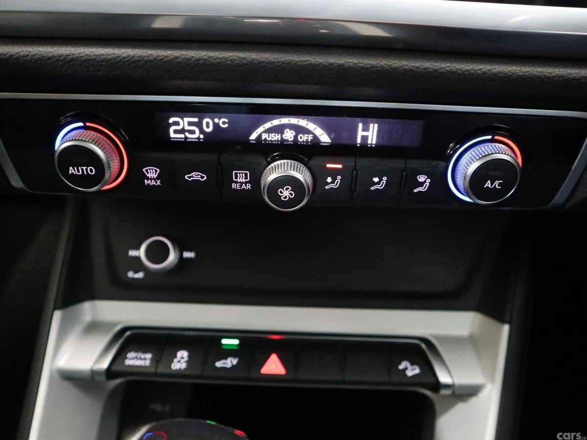 Audi Q3 SUV, Petrol Hybrid, 2022, Grey