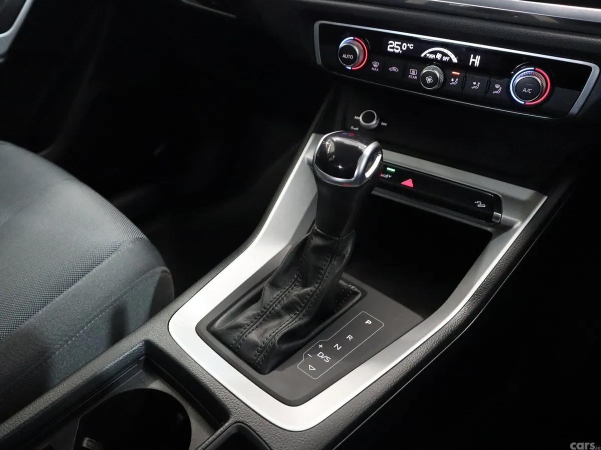 Audi Q3 SUV, Petrol Hybrid, 2022, Grey