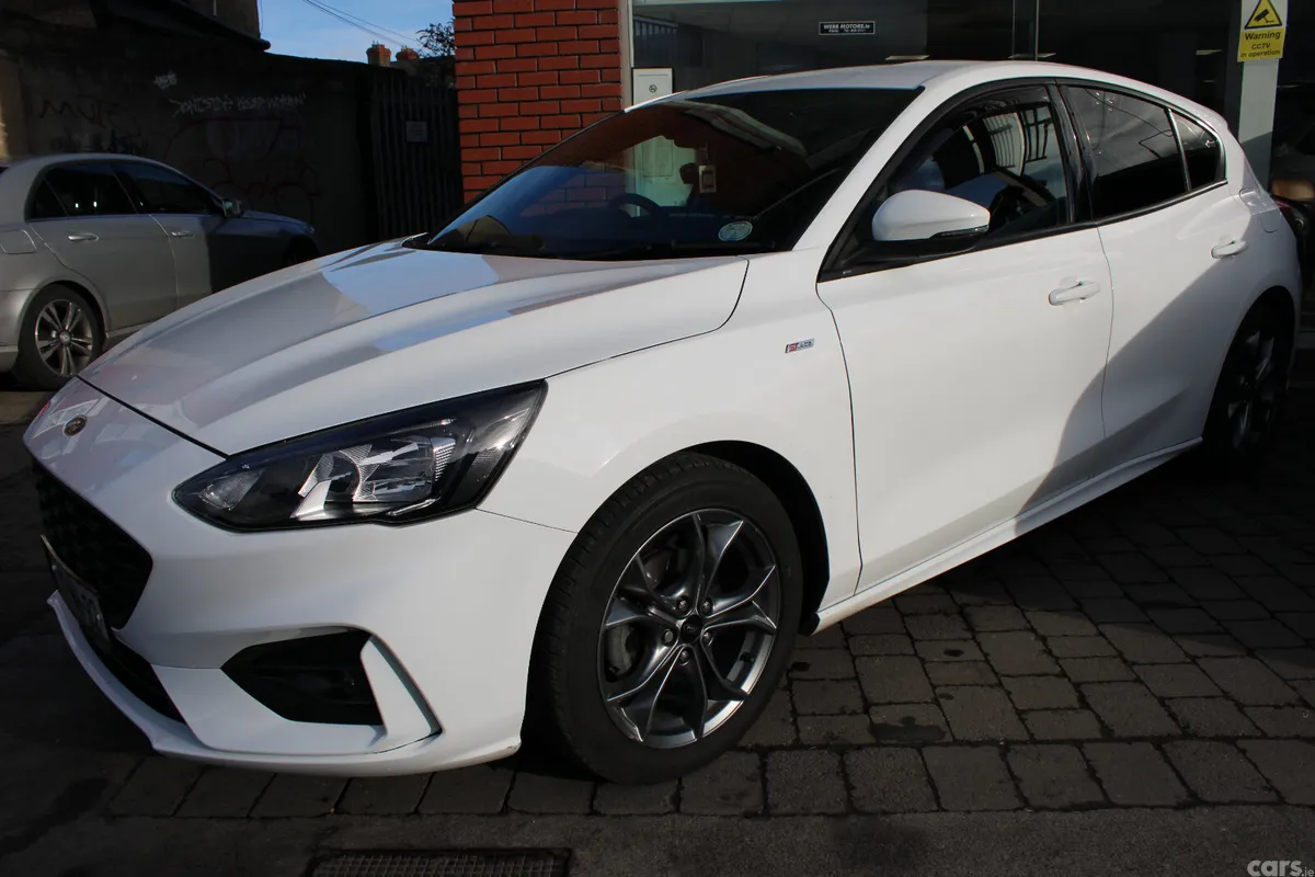 Ford Focus Hatchback, Diesel, 2020, White