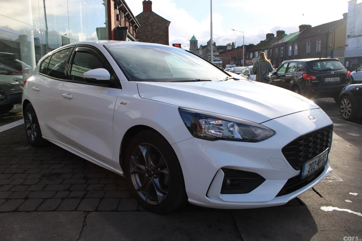 Ford Focus Hatchback, Diesel, 2020, White