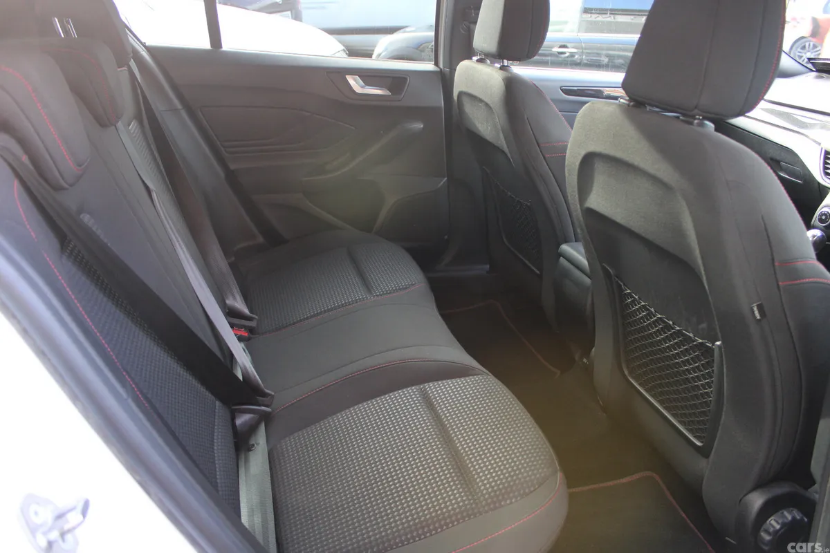 Ford Focus Hatchback, Diesel, 2020, White