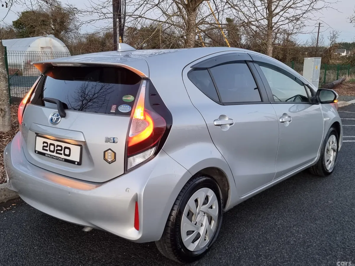 Toyota Aqua Hatchback, Petrol Hybrid, 2020, Silver