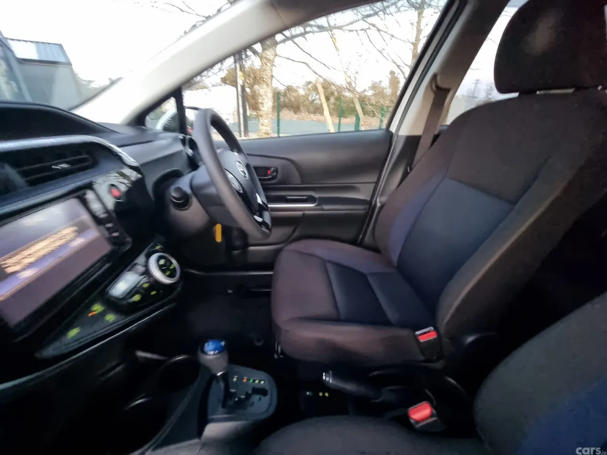 Toyota Aqua Hatchback, Petrol Hybrid, 2020, Silver
