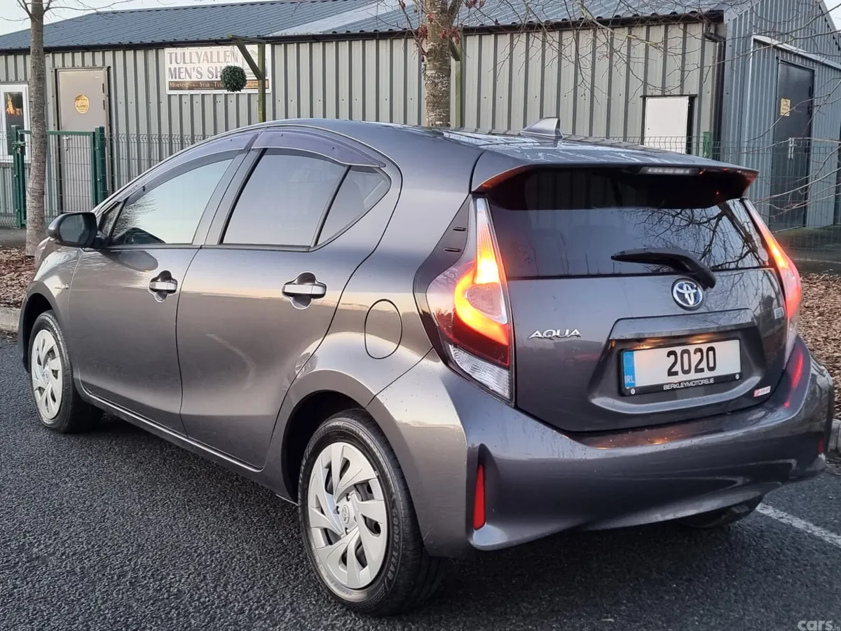 Toyota Aqua Hatchback, Petrol Hybrid, 2020, Grey