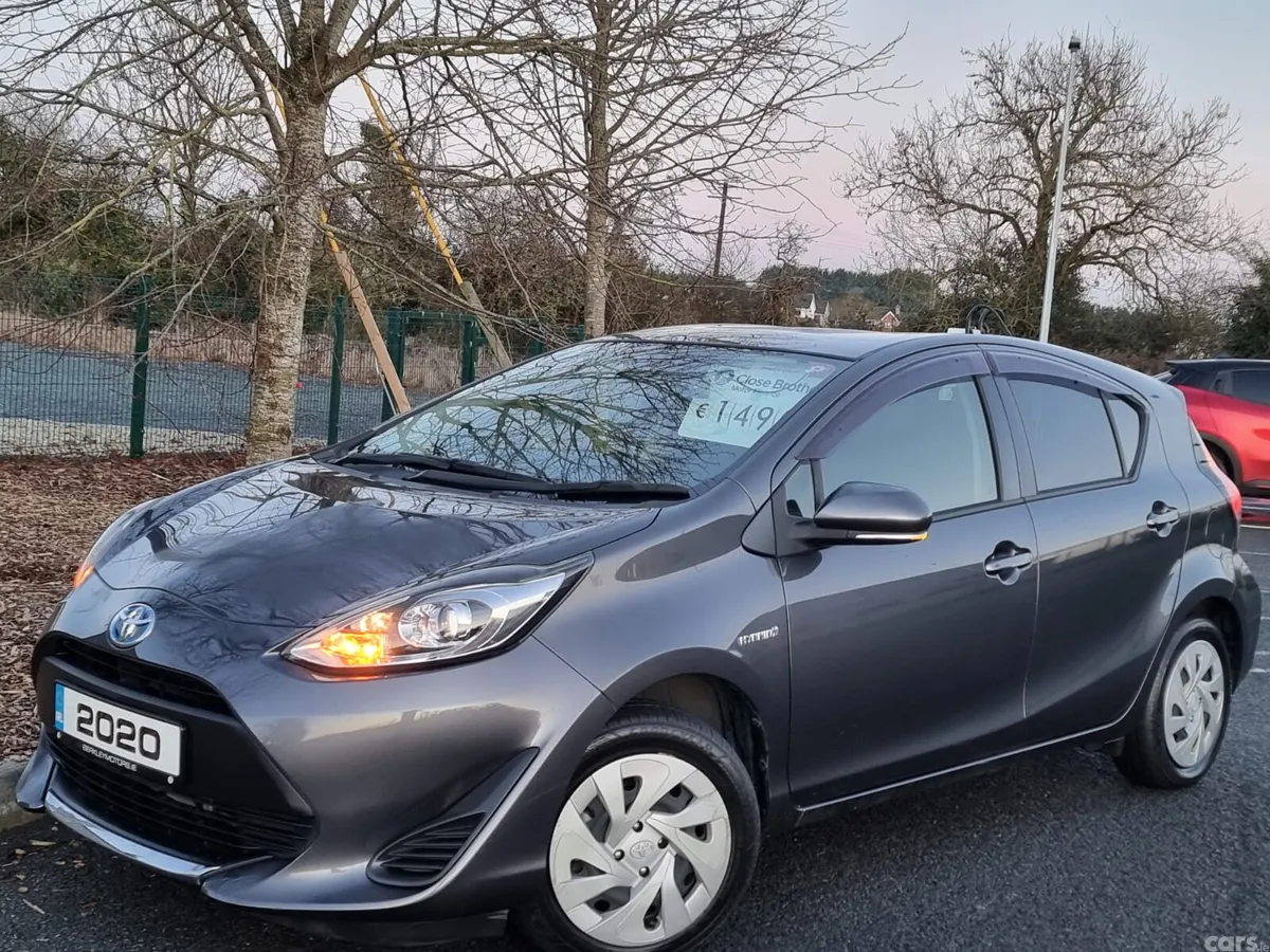Toyota Aqua Hatchback, Petrol Hybrid, 2020, Grey