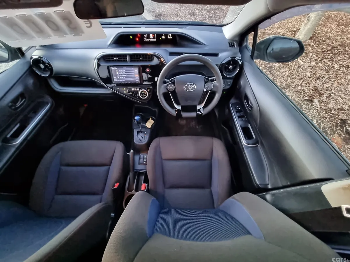 Toyota Aqua Hatchback, Petrol Hybrid, 2020, Grey