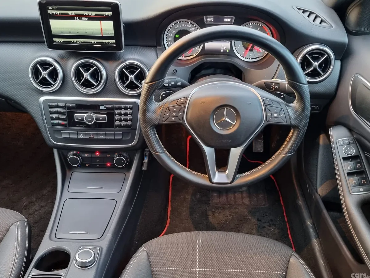 Mercedes-Benz A-Class Hatchback, Petrol, 2014, White