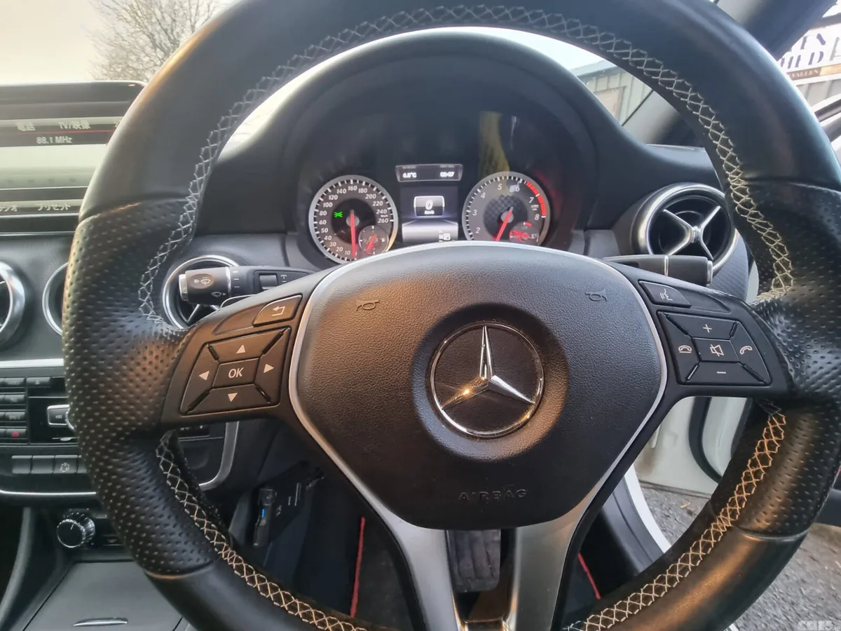 Mercedes-Benz A-Class Hatchback, Petrol, 2014, White