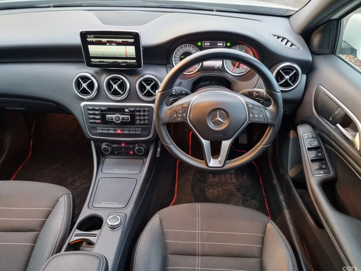 Mercedes-Benz A-Class Hatchback, Petrol, 2014, White