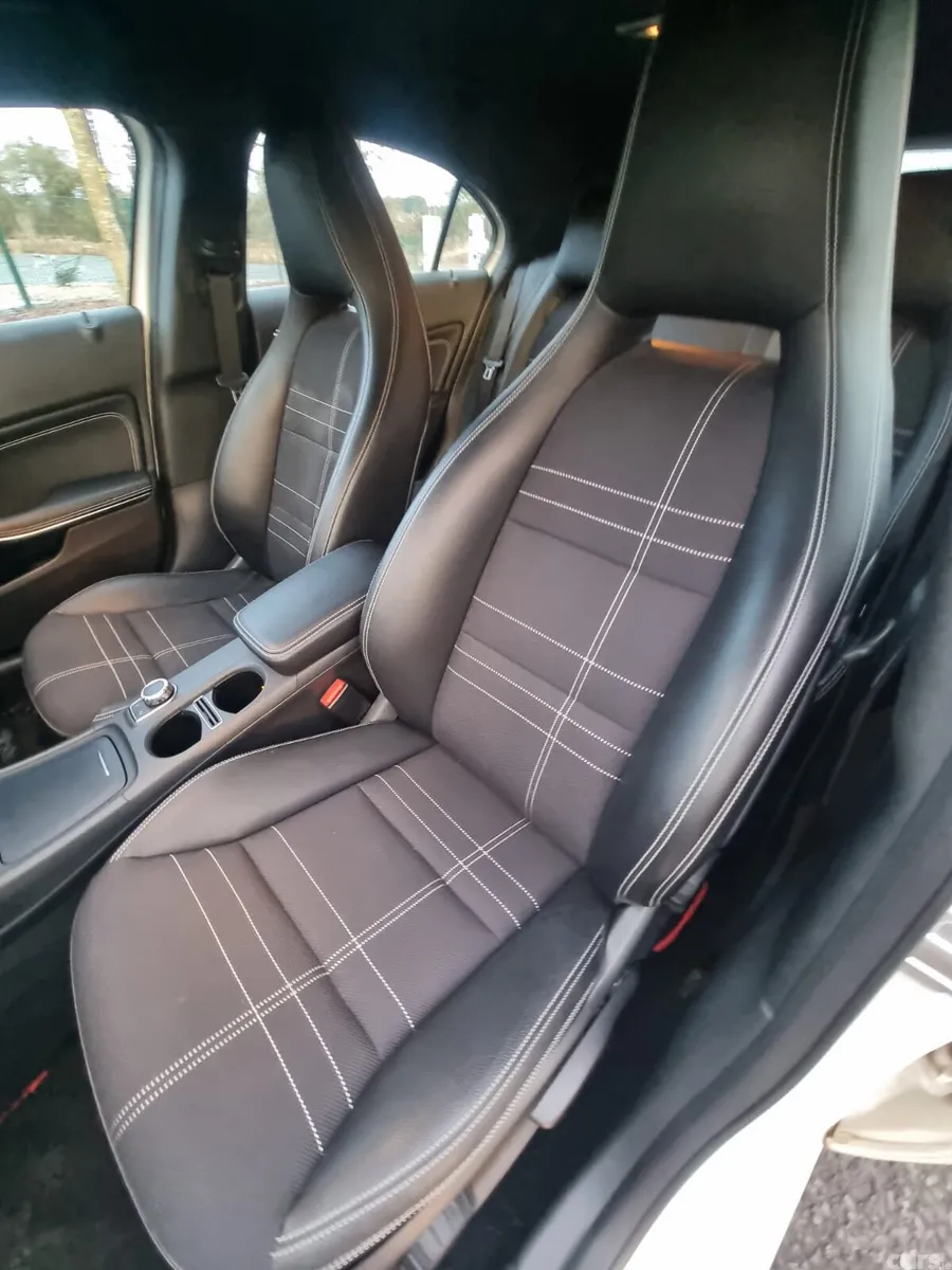 Mercedes-Benz A-Class Hatchback, Petrol, 2014, White