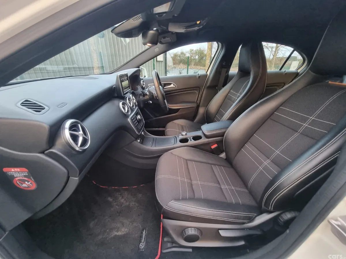 Mercedes-Benz A-Class Hatchback, Petrol, 2014, White