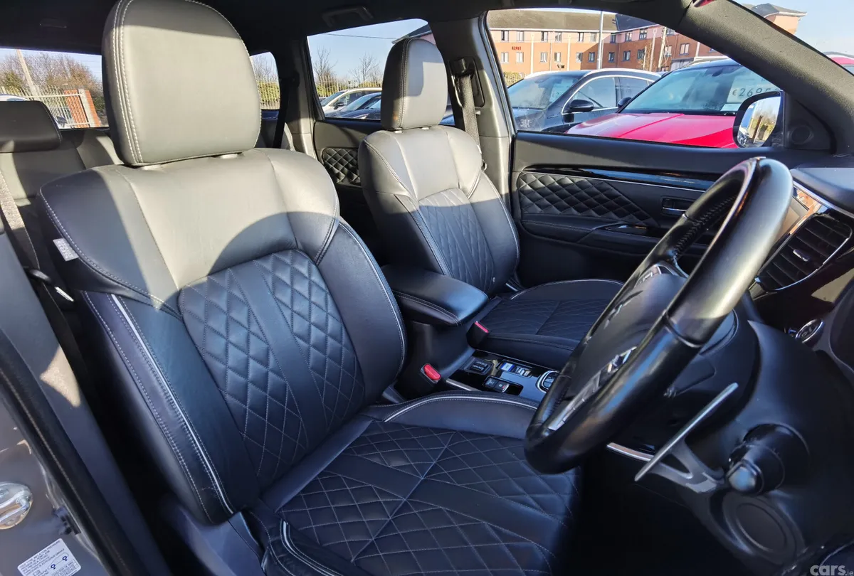 Mitsubishi Outlander SUV, Petrol Plug-in Hybrid, 2021, Grey