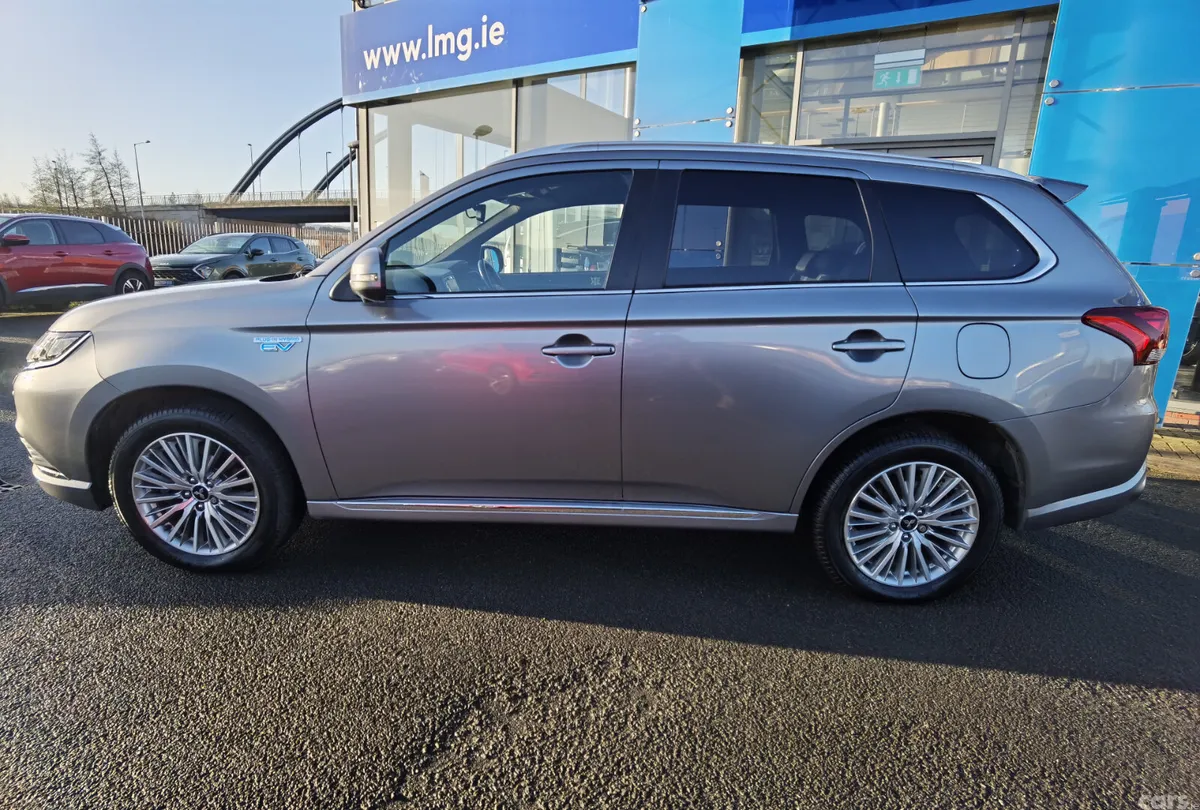 Mitsubishi Outlander SUV, Petrol Plug-in Hybrid, 2021, Grey