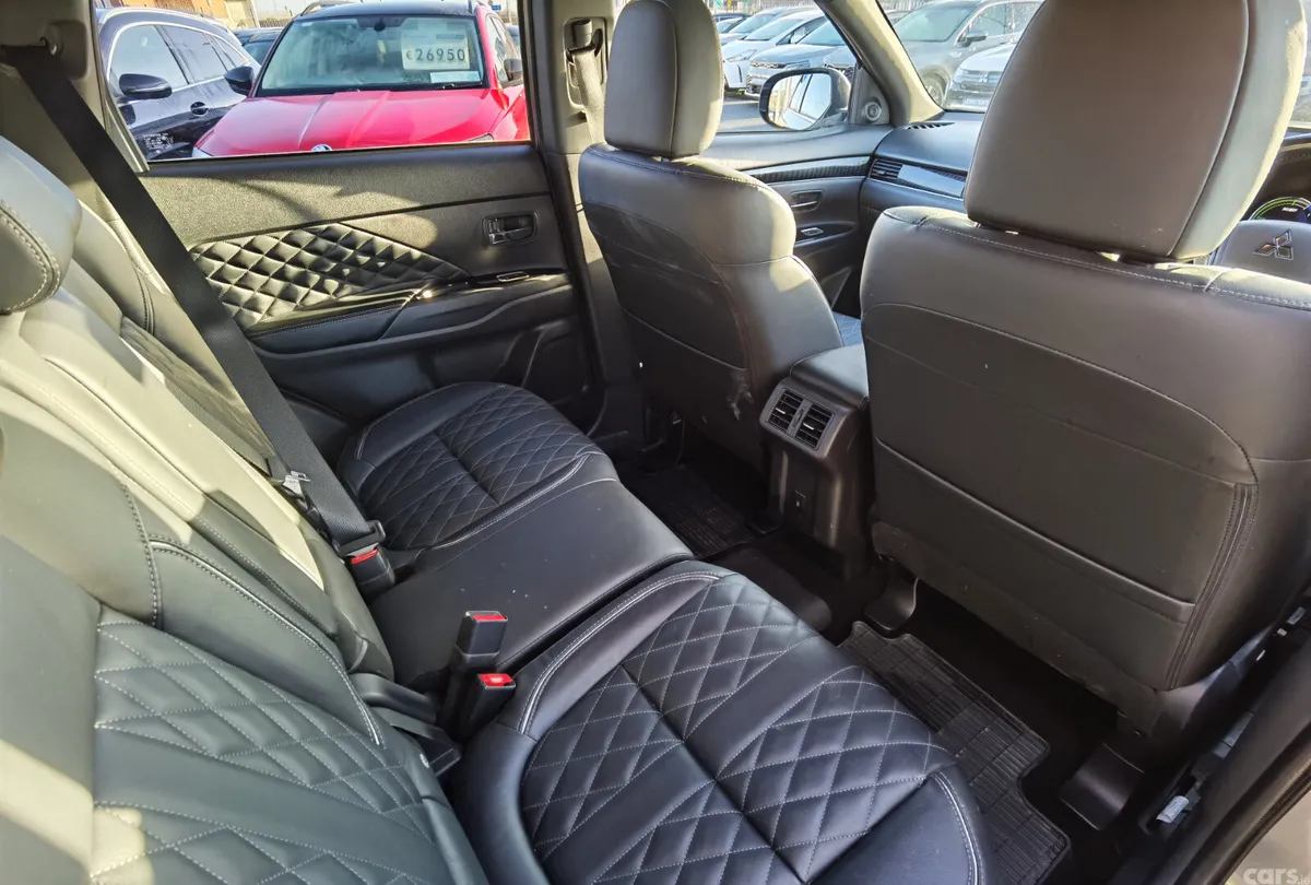 Mitsubishi Outlander SUV, Petrol Plug-in Hybrid, 2021, Grey