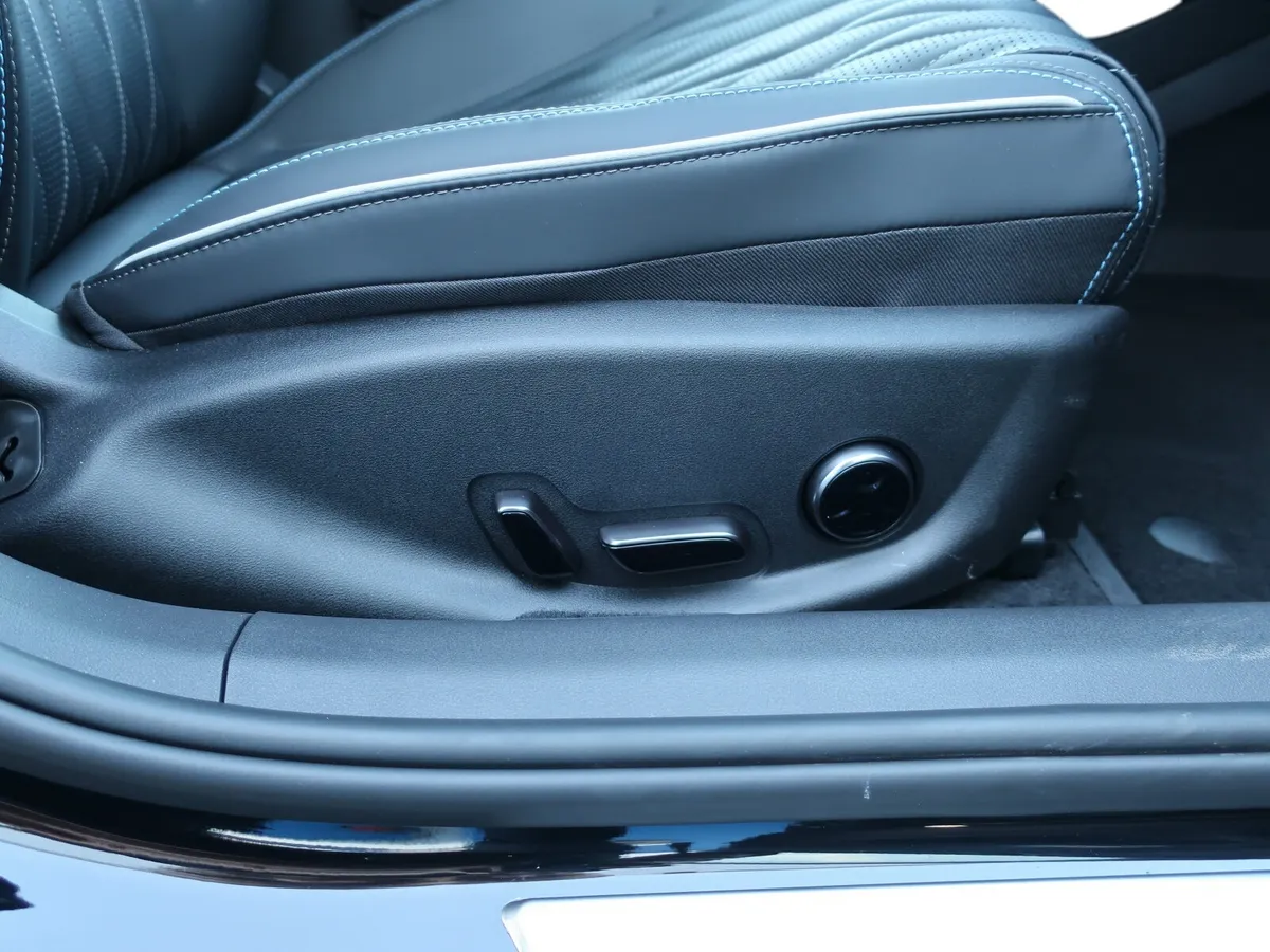 BYD SEAL Saloon, Electric, 2026, Black