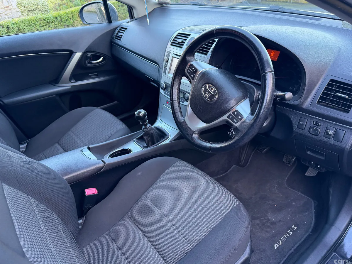 Toyota Avensis Estate, Diesel, 2014, Black