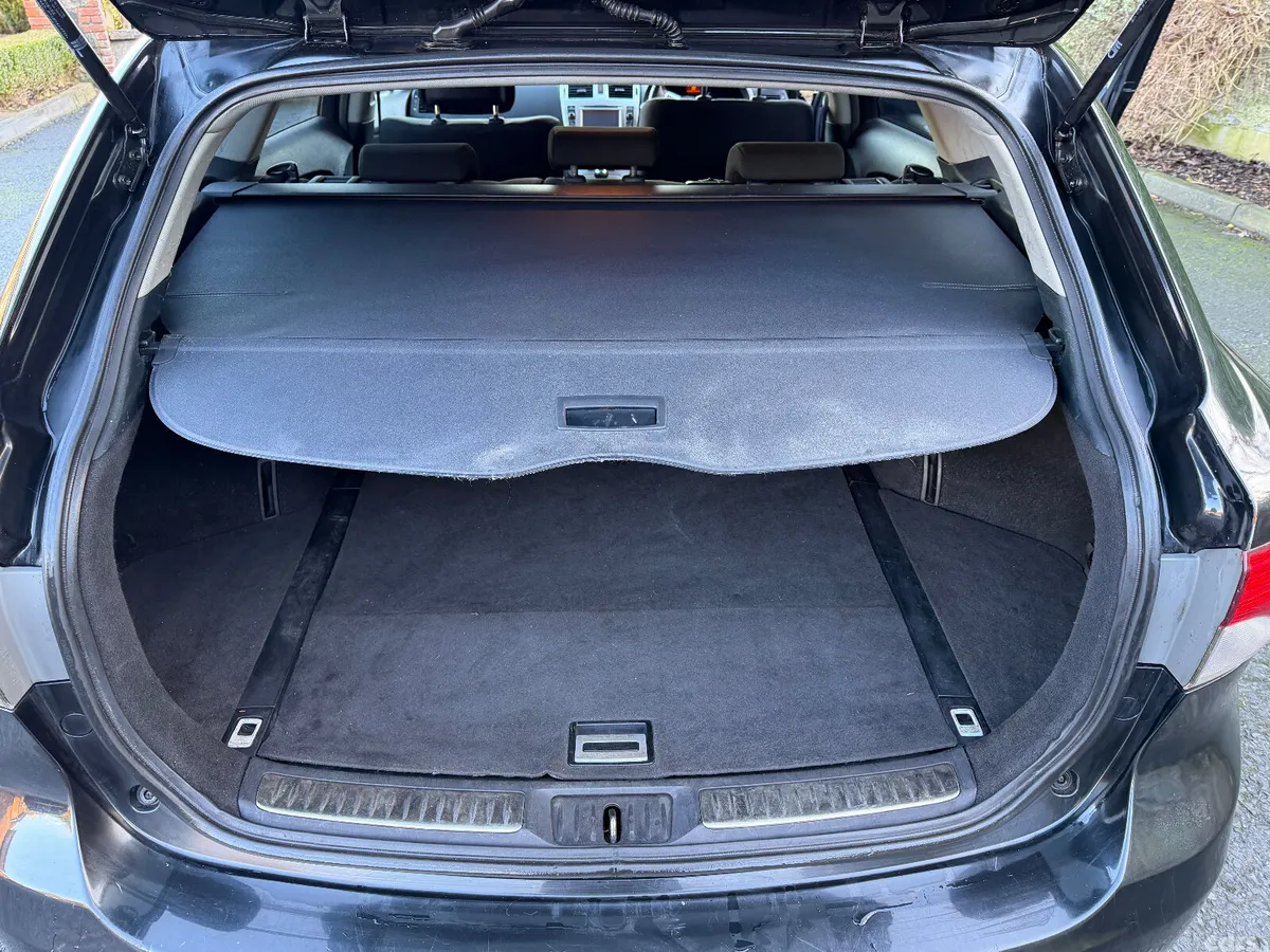 Toyota Avensis Estate, Diesel, 2014, Black