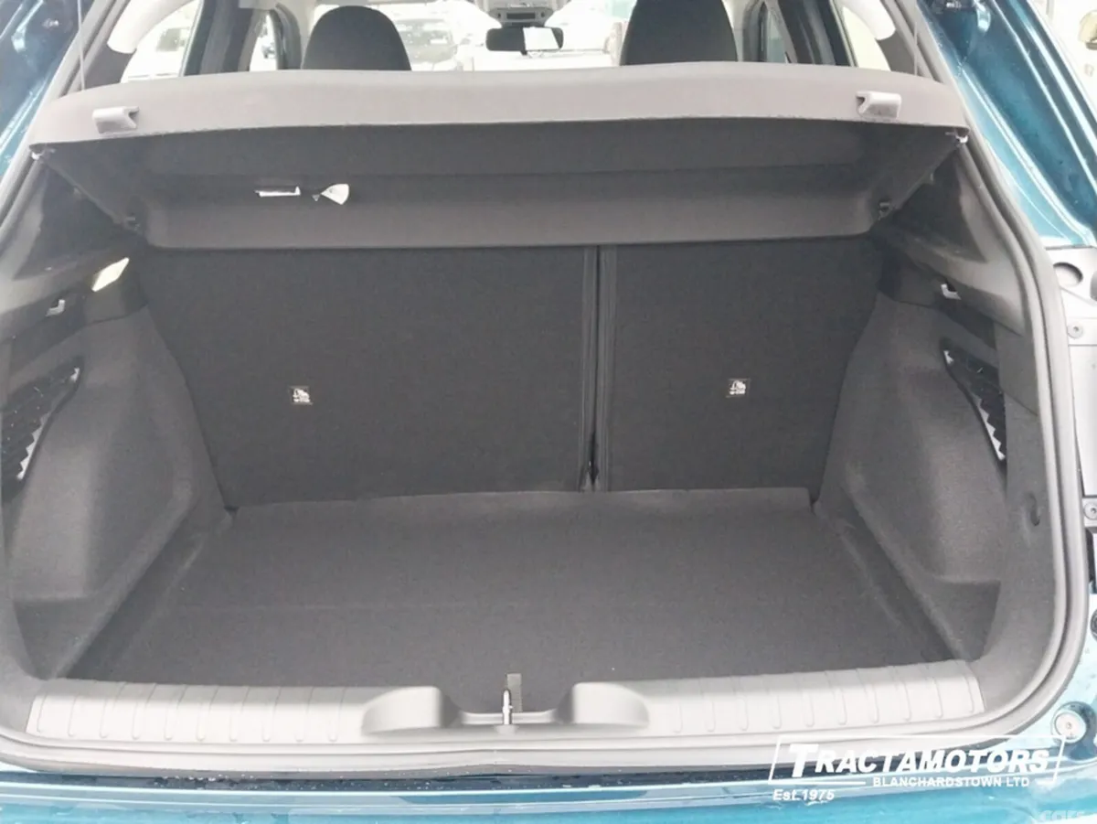 Fiat 600 Hatchback, Petrol Hybrid, 2026, Green