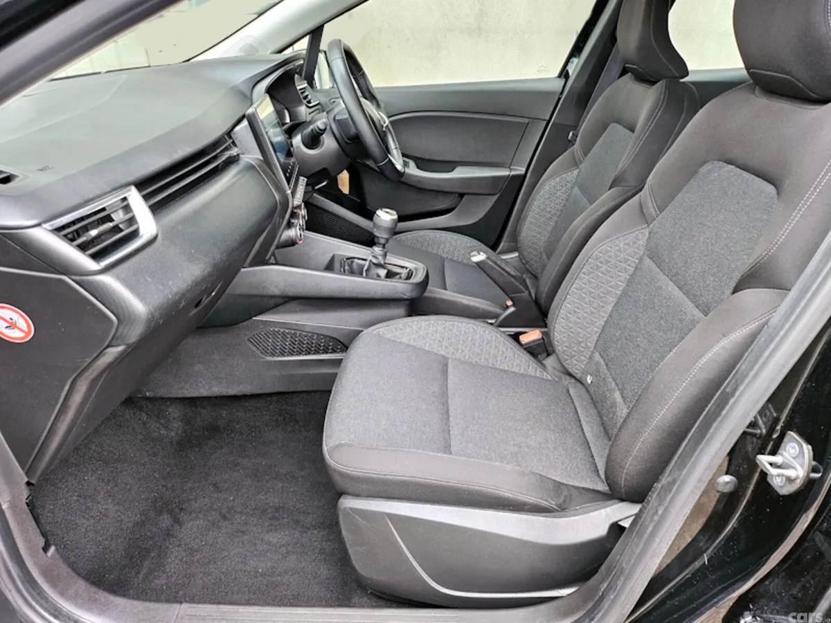 Renault Clio Hatchback, Petrol, 2023, Black