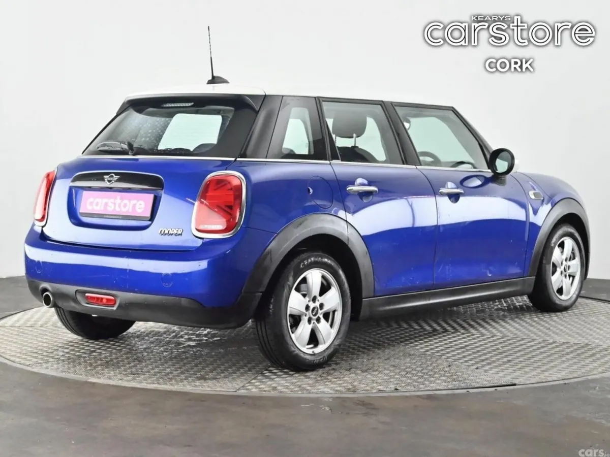 Mini Cooper Hatchback, Petrol, 2019, Blue