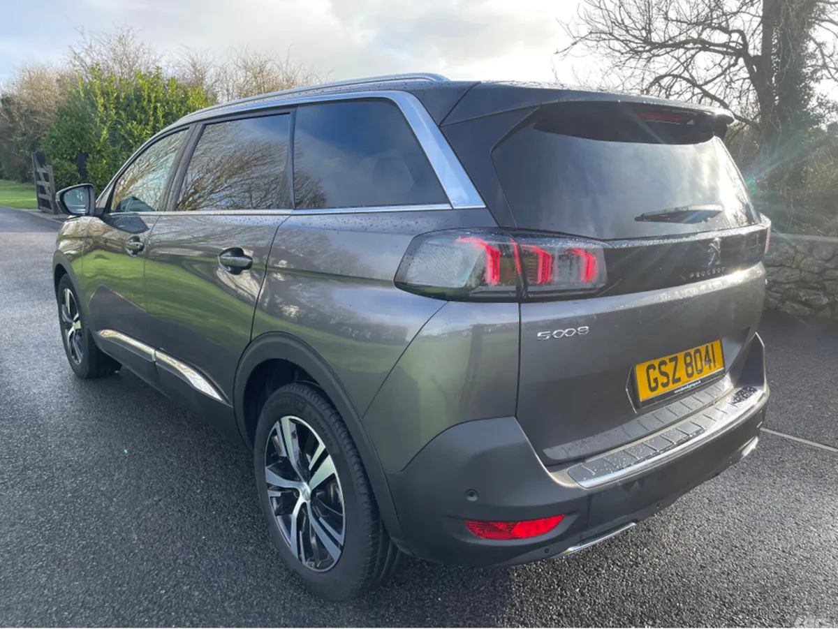 Peugeot 5008 Hatchback, Diesel, 2024, Grey
