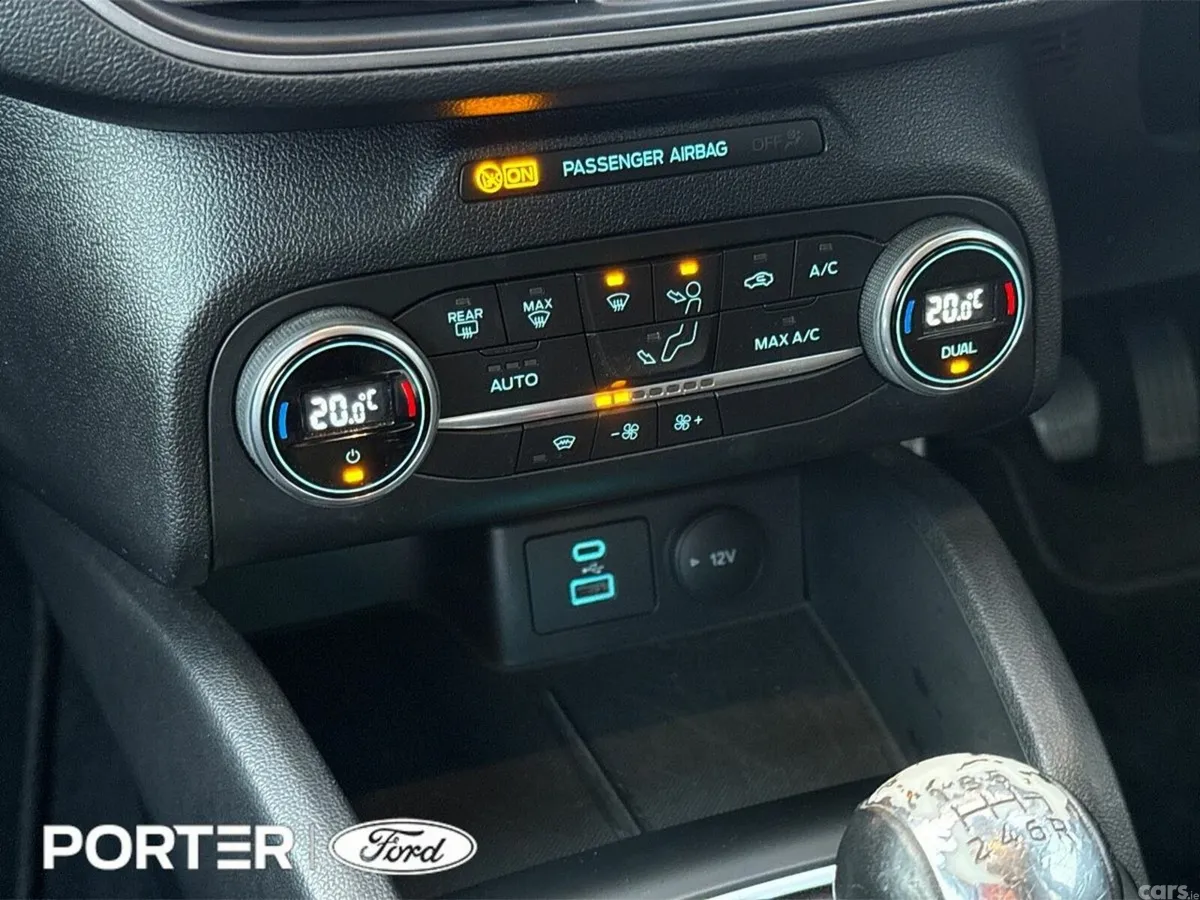 Ford Focus Hatchback, Petrol, 2023, Blue