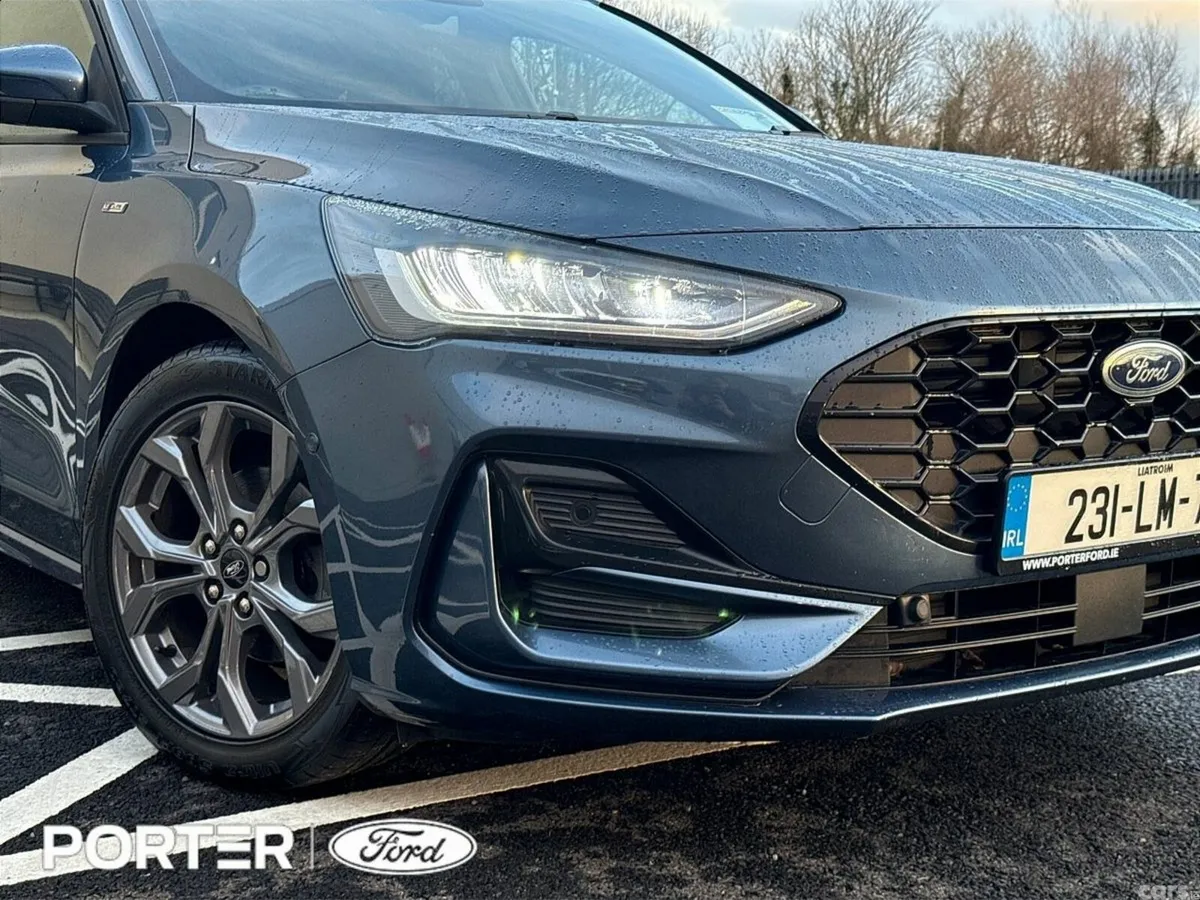 Ford Focus Hatchback, Petrol, 2023, Blue