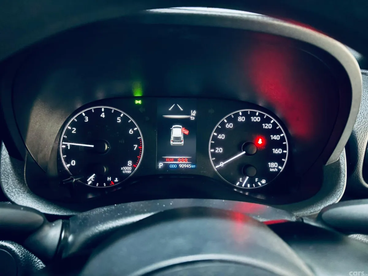 Toyota Yaris Hatchback, Petrol, 2022, Silver