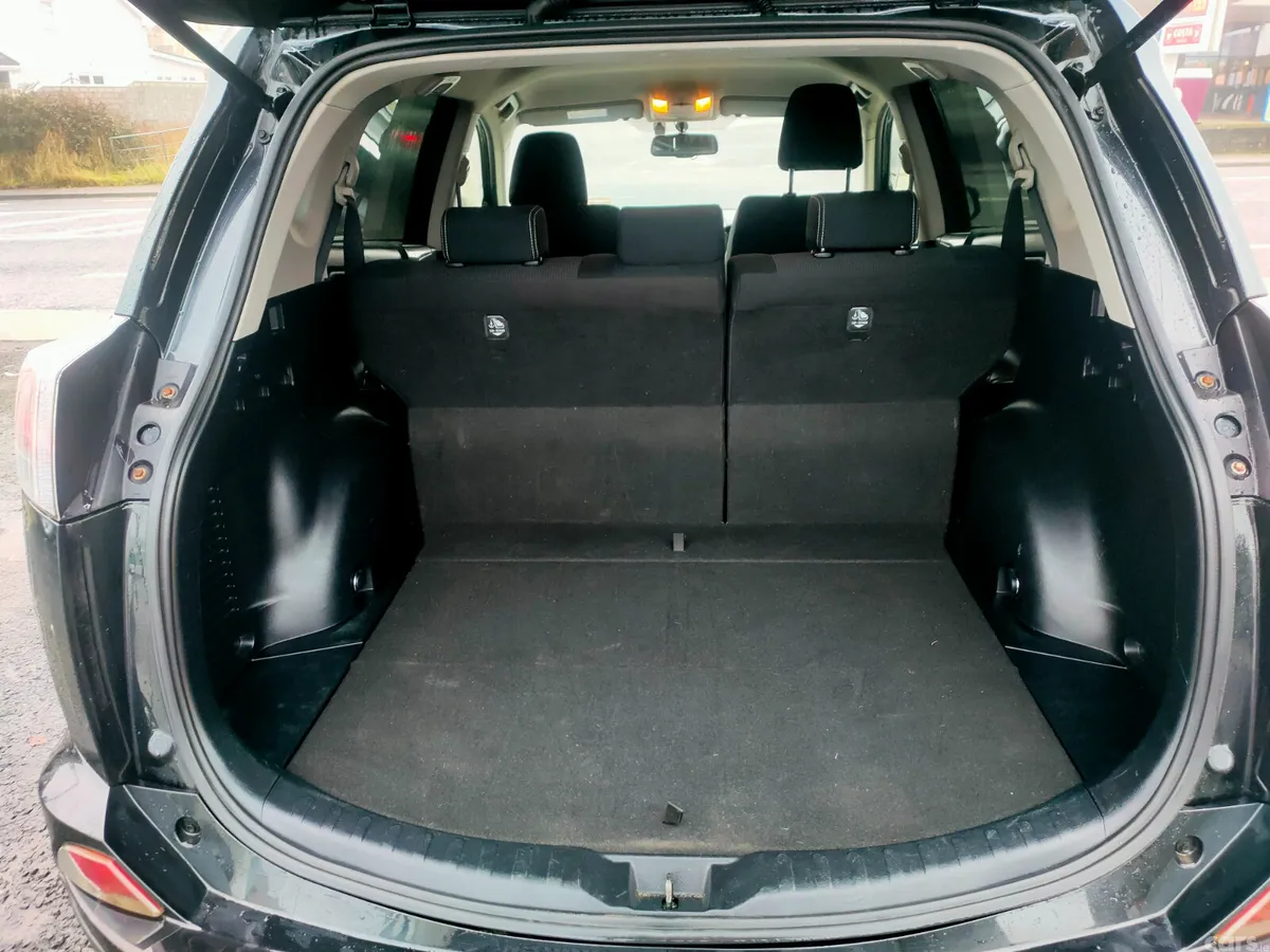 Toyota RAV4 SUV, Diesel, 2016, Black