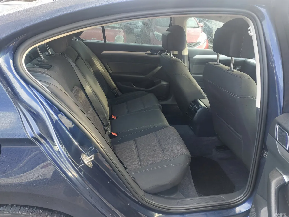 Volkswagen Passat Saloon, Diesel, 2015, Blue
