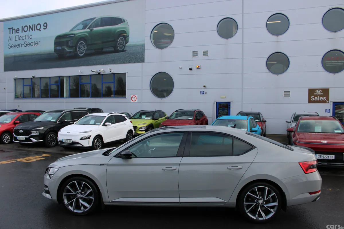 Skoda Superb Saloon, Diesel, 2024, Grey