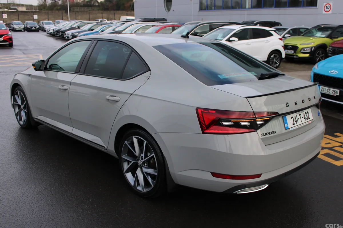 Skoda Superb Saloon, Diesel, 2024, Grey