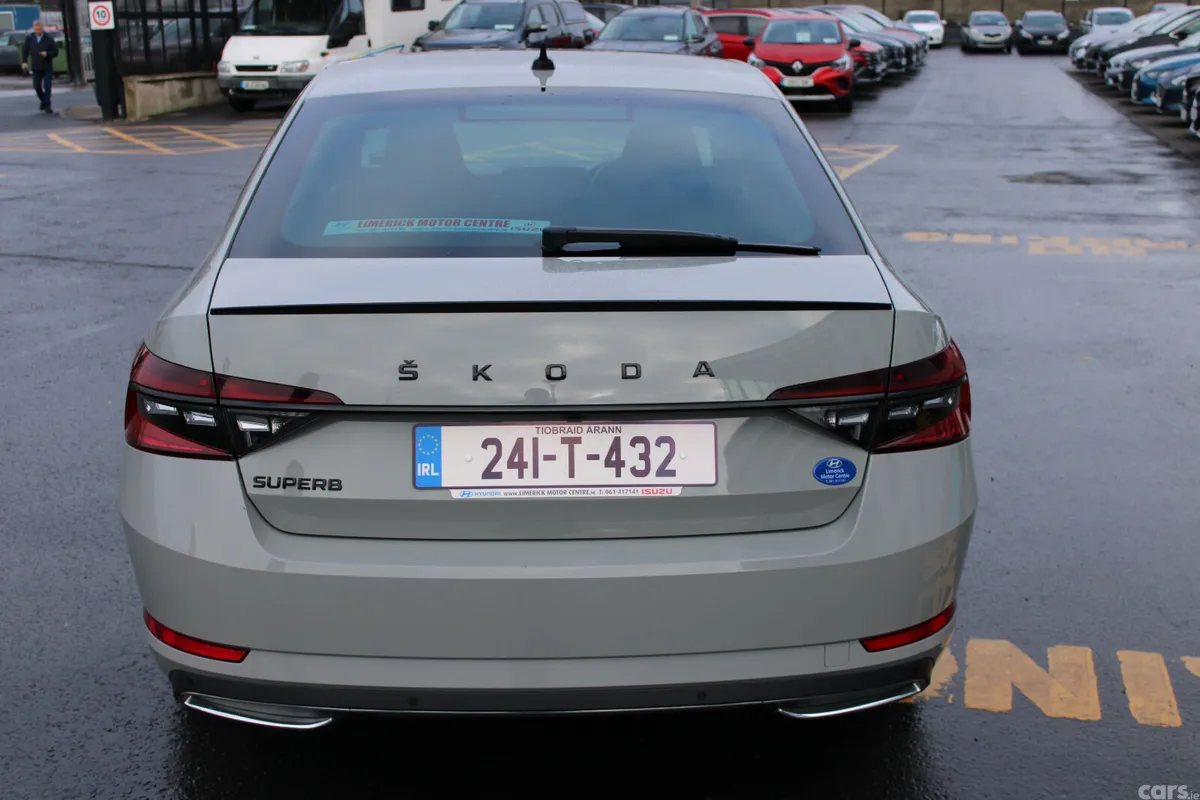 Skoda Superb Saloon, Diesel, 2024, Grey