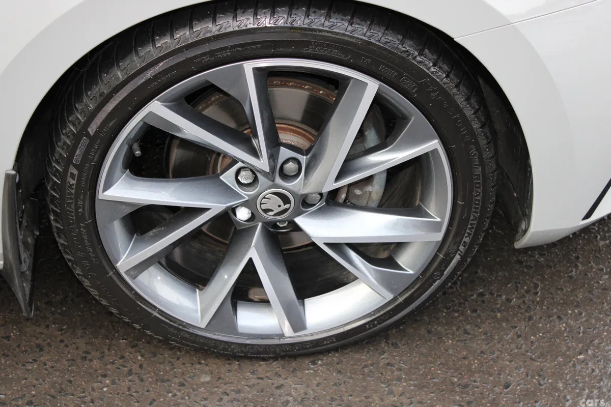 Skoda Superb Saloon, Diesel, 2024, Grey